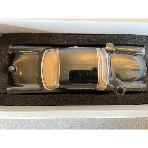 New in box AMT MASTERPIECE 1957 CHRYSLER 300C Model Car Black Hardtop 1/25 - Picture 10 of 10